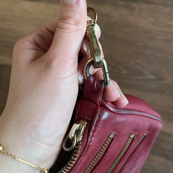 Vintage 90s Y2K Danier Leather Crossbody Chain/Zipper Purse - Picture 11 of 17